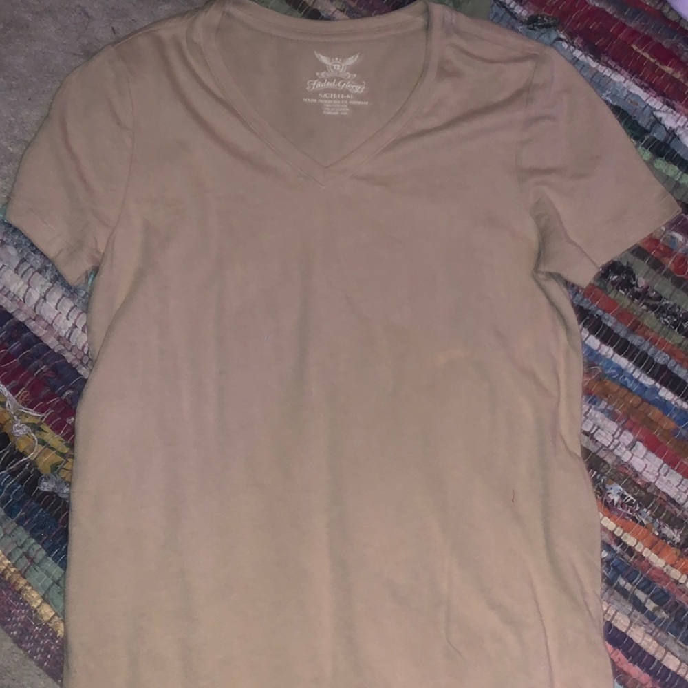 basic, tan, short sleeve v-neck shirt